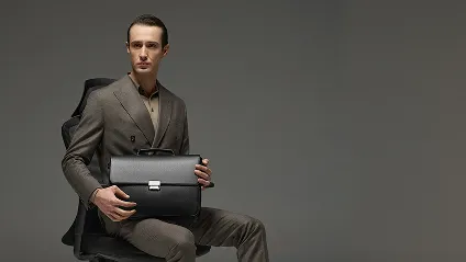کیف مناسب برای محل کار؛ چه ویژگی‌هایی در انتخاب آن اهمیت دارد؟